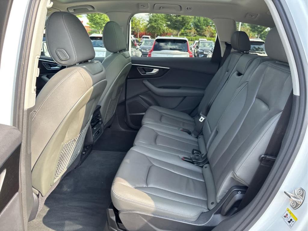 Audi Q7 view 38