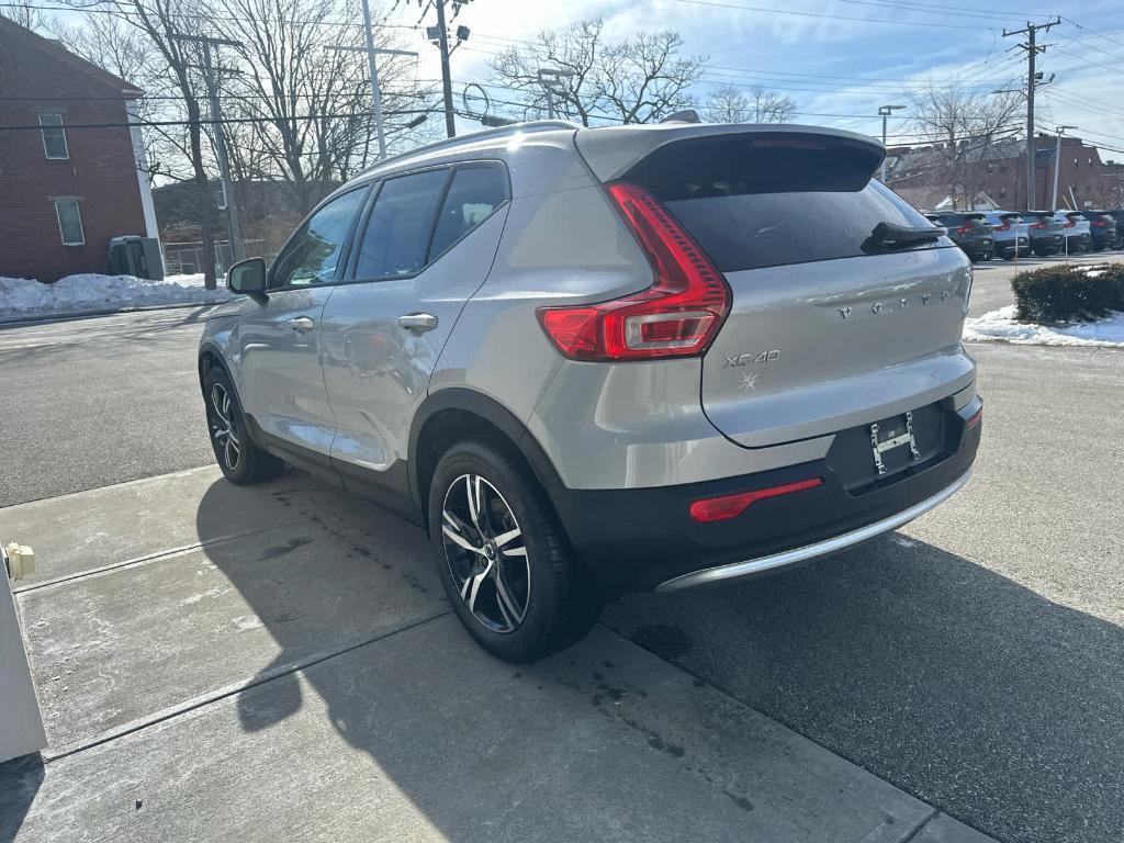 used 2023 Volvo XC40 car