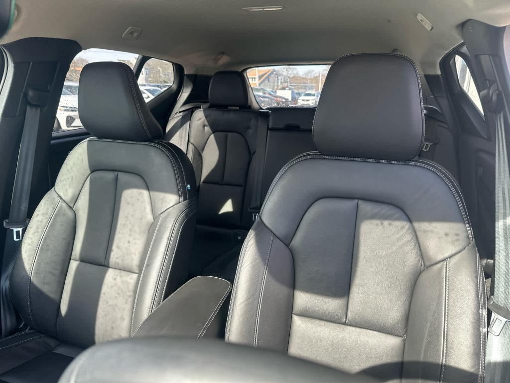 used 2023 Volvo XC40 car