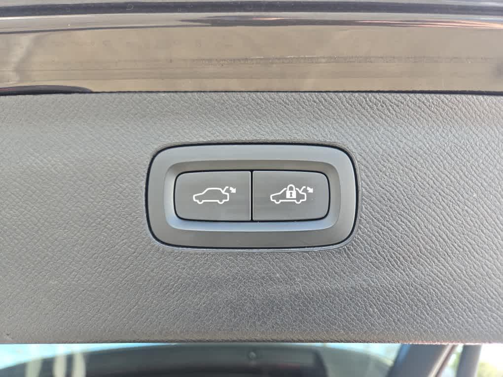 used 2023 Volvo XC90 car, priced at $37,200