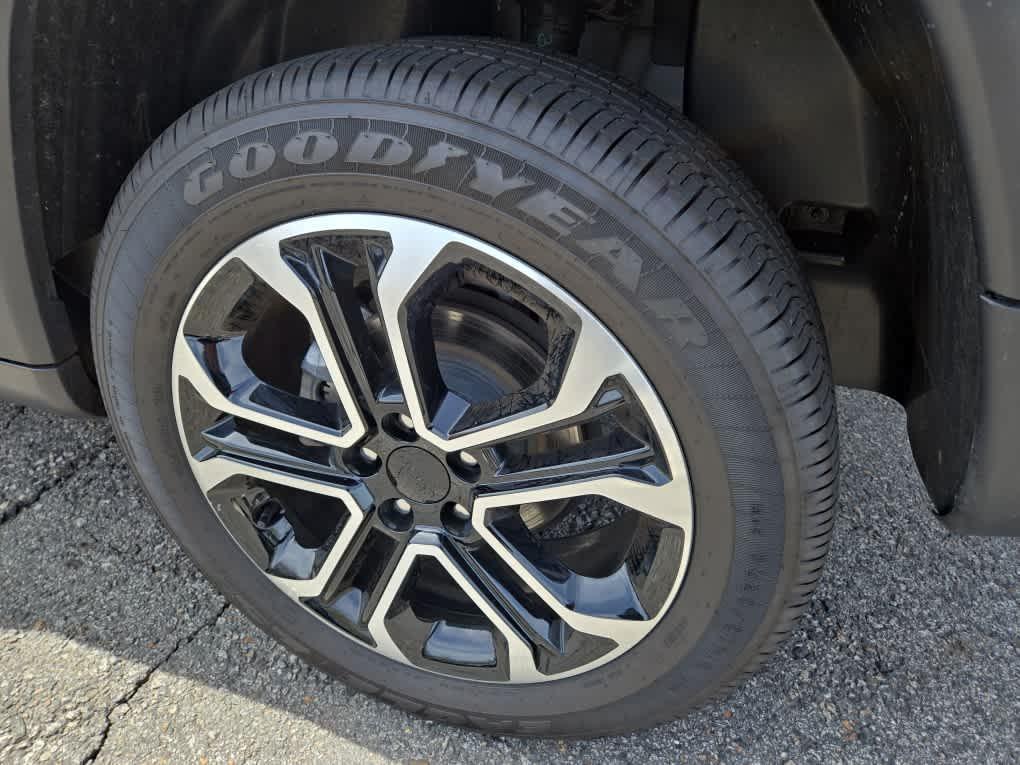 used 2024 Jeep Compass car, priced at $25,194
