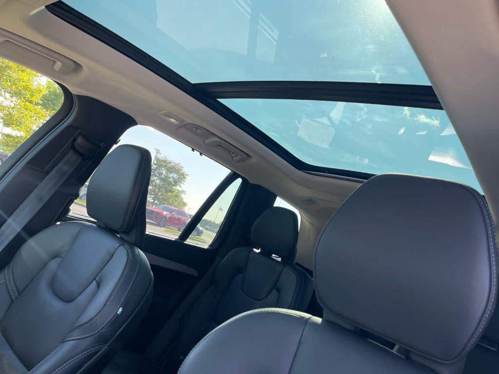 used 2024 Volvo XC90 Recharge Plug-In Hybrid car, priced at $54,596