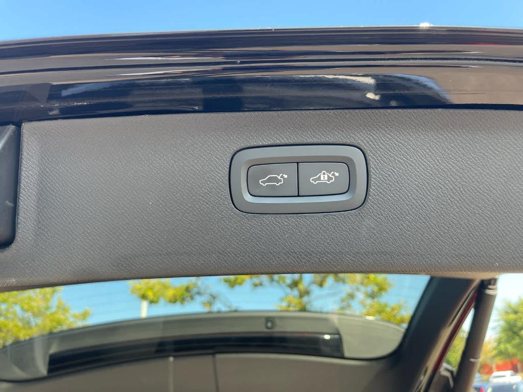 used 2024 Volvo XC90 Recharge Plug-In Hybrid car, priced at $54,596