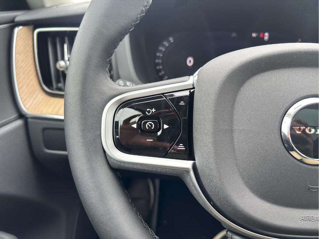 new 2026 Volvo XC60 car, priced at $58,699
