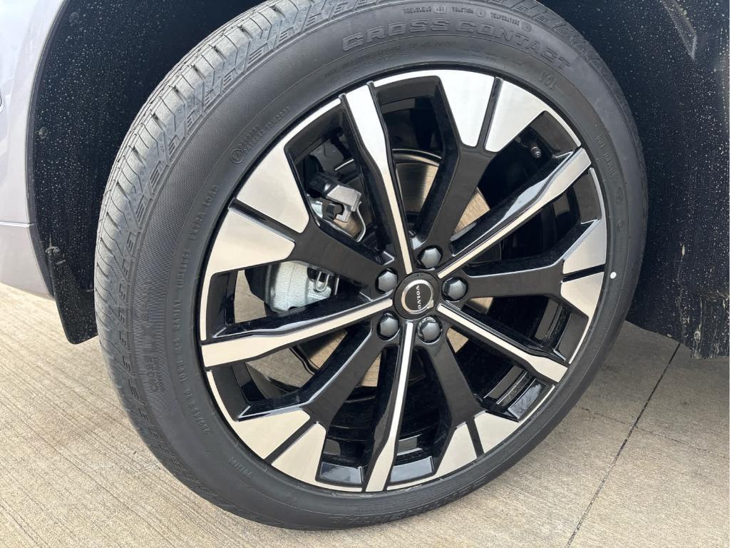 new 2026 Volvo XC60 car, priced at $58,699