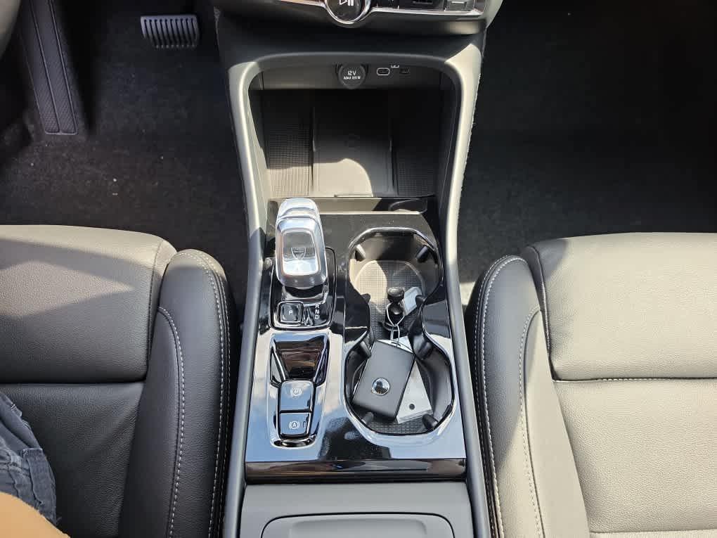 new 2026 Volvo XC40 car, priced at $49,595