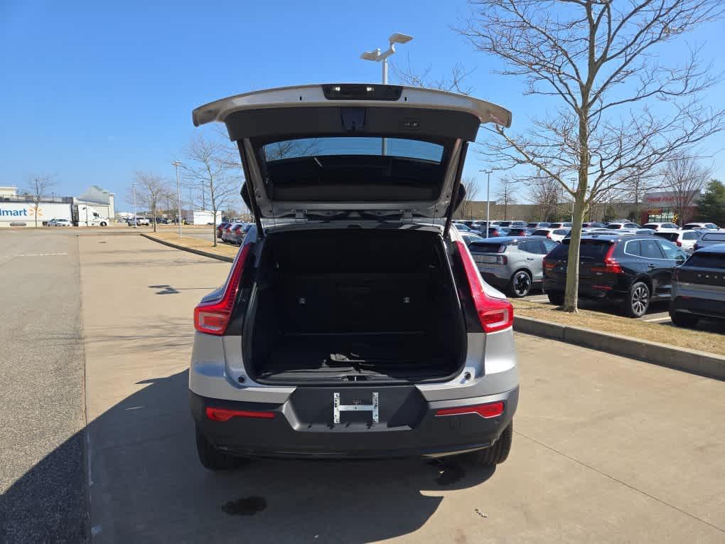 used 2023 Volvo XC40 car, priced at $27,900