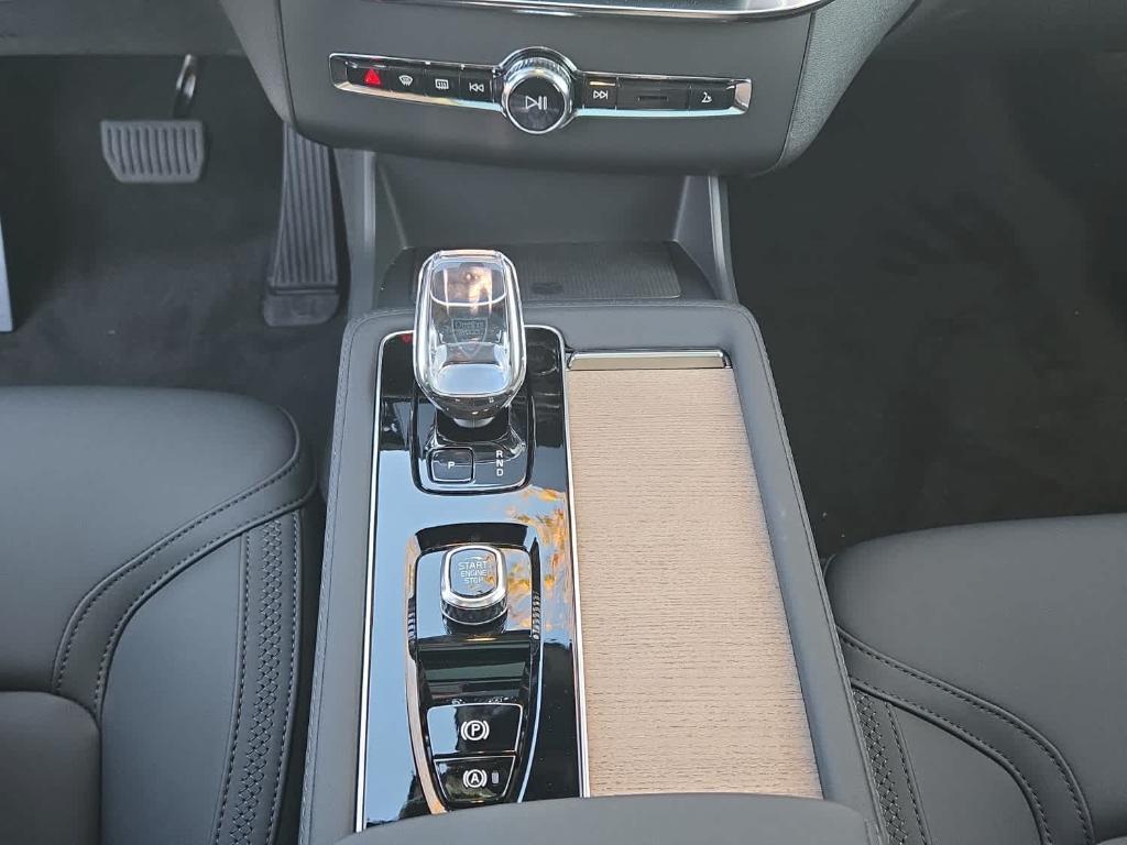 new 2026 Volvo XC90 car, priced at $72,387