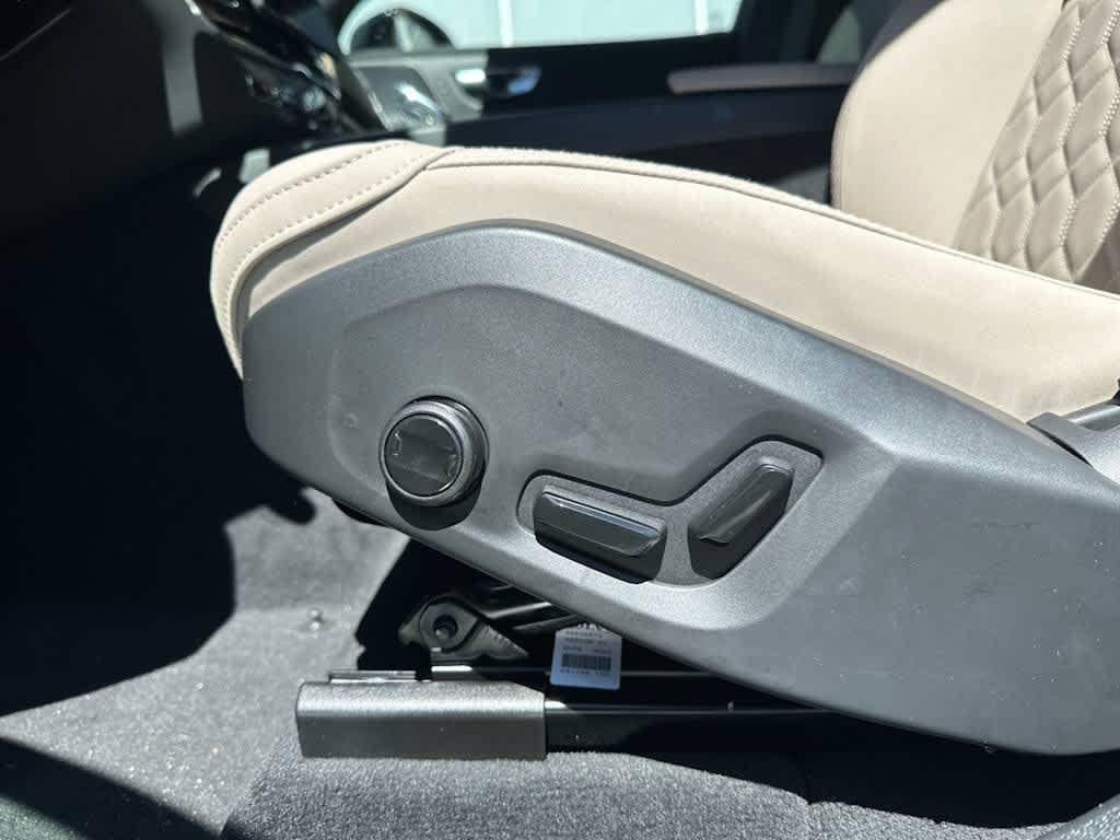 new 2026 Volvo XC60 car, priced at $59,084