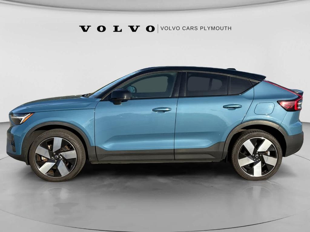 used 2022 Volvo C40 Recharge Pure Electric car, priced at $23,294