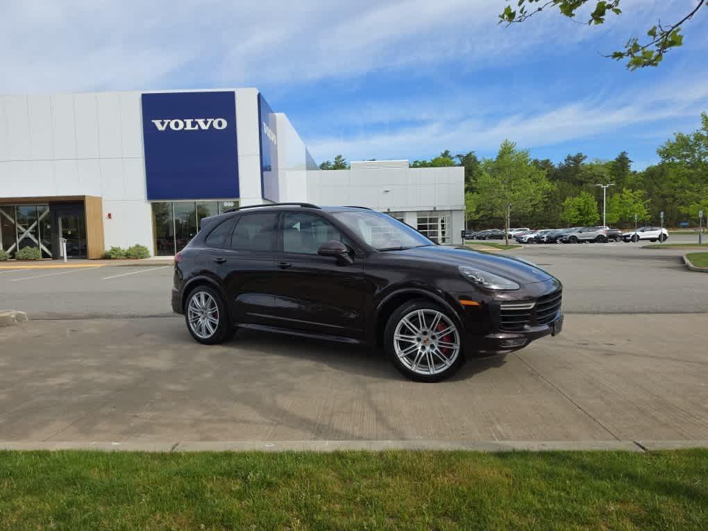 used 2016 Porsche Cayenne car