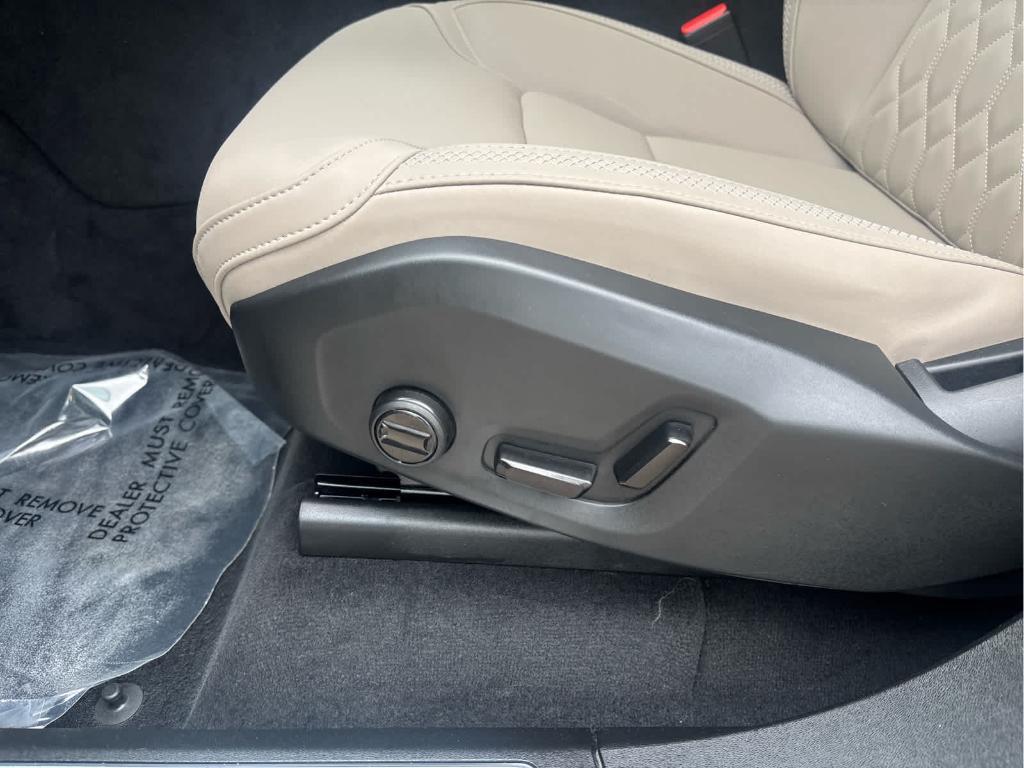 used 2025 Volvo XC90 car, priced at $52,994