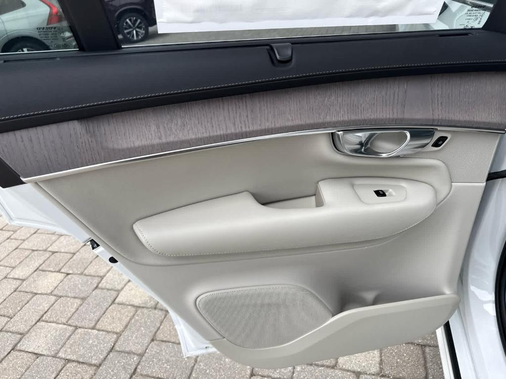 new 2026 Volvo XC90 car, priced at $75,749