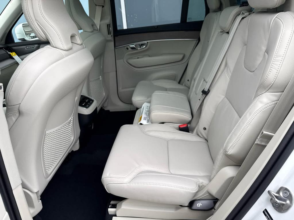 new 2026 Volvo XC90 car, priced at $75,749