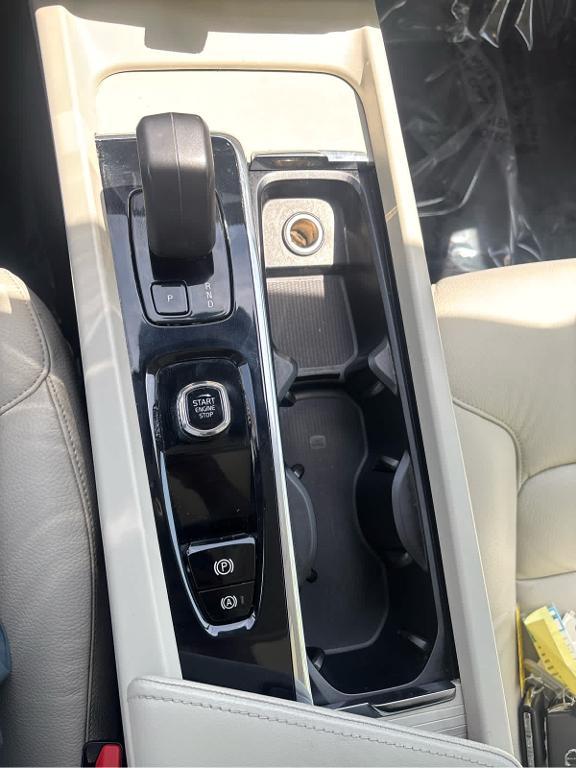 used 2023 Volvo XC60 car, priced at $31,794