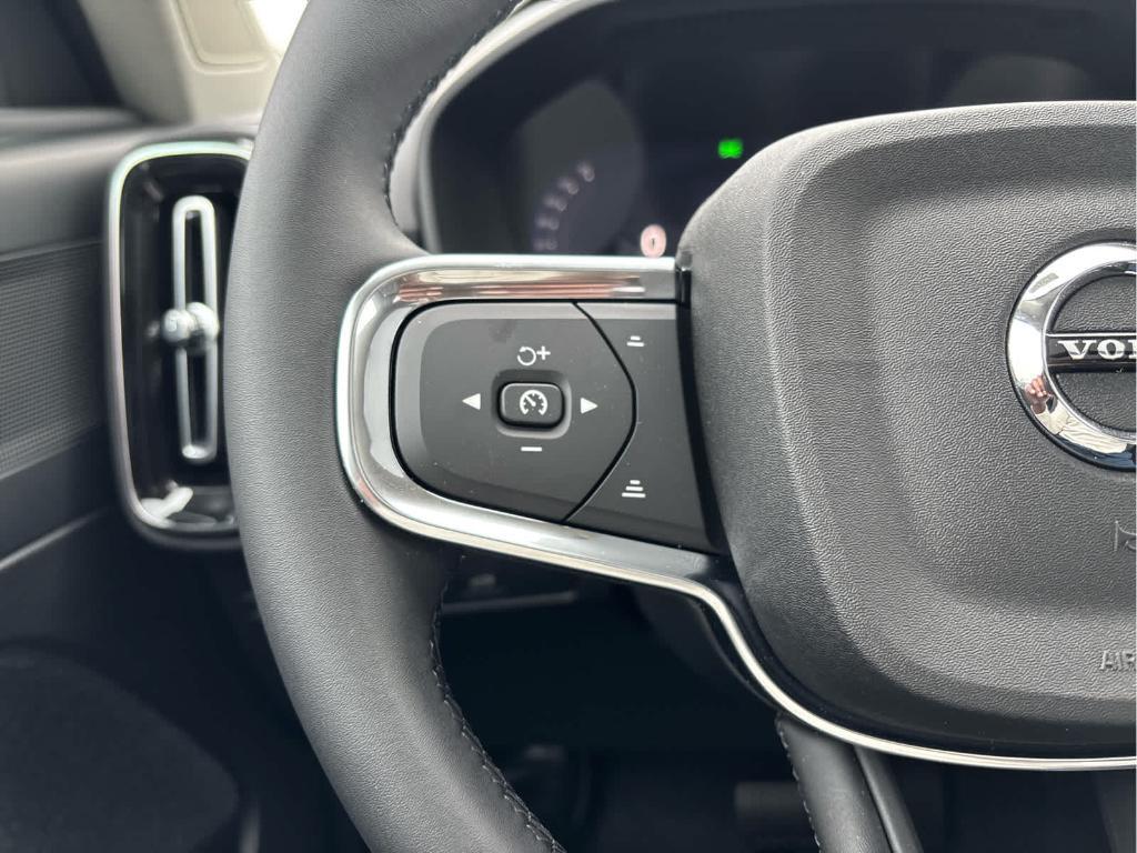 new 2026 Volvo XC40 car, priced at $50,045