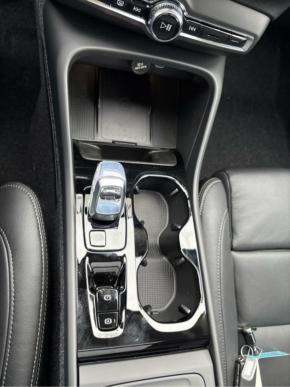 new 2026 Volvo XC40 car, priced at $50,045