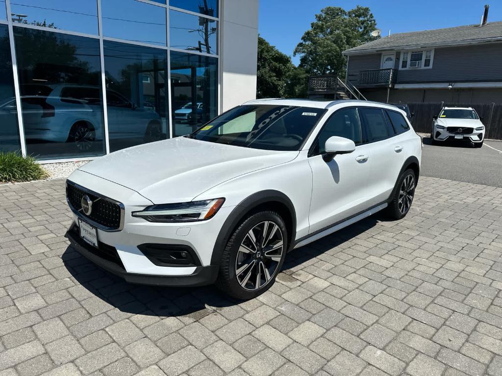 new 2026 Volvo V60 Cross Country car, priced at $61,609