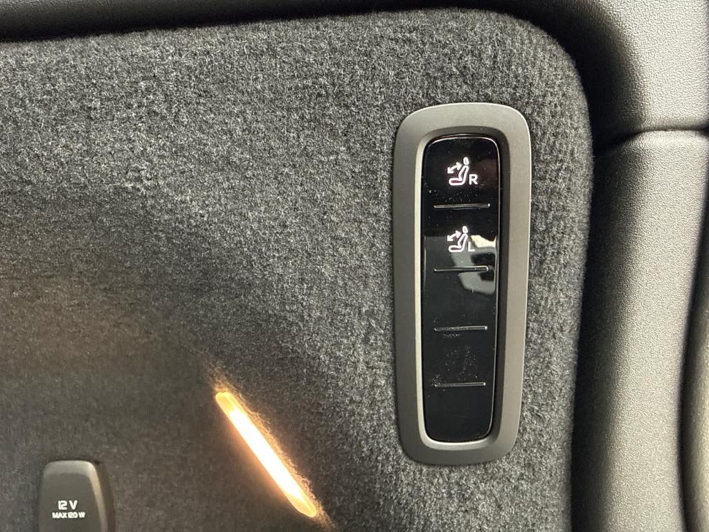 new 2026 Volvo EX90 car, priced at $84,184