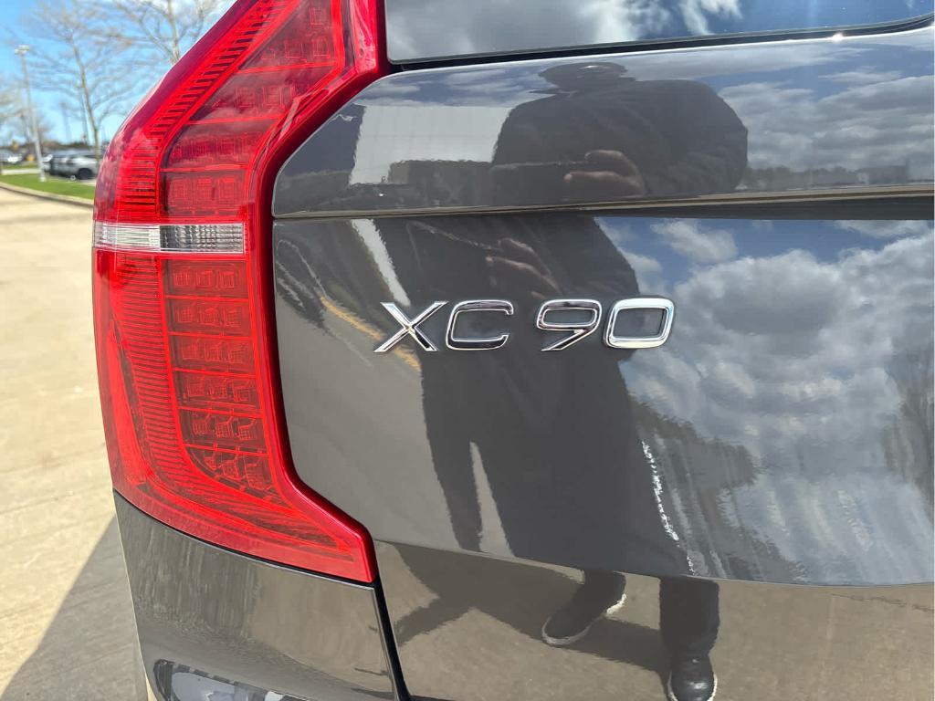 used 2023 Volvo XC90 car, priced at $40,700