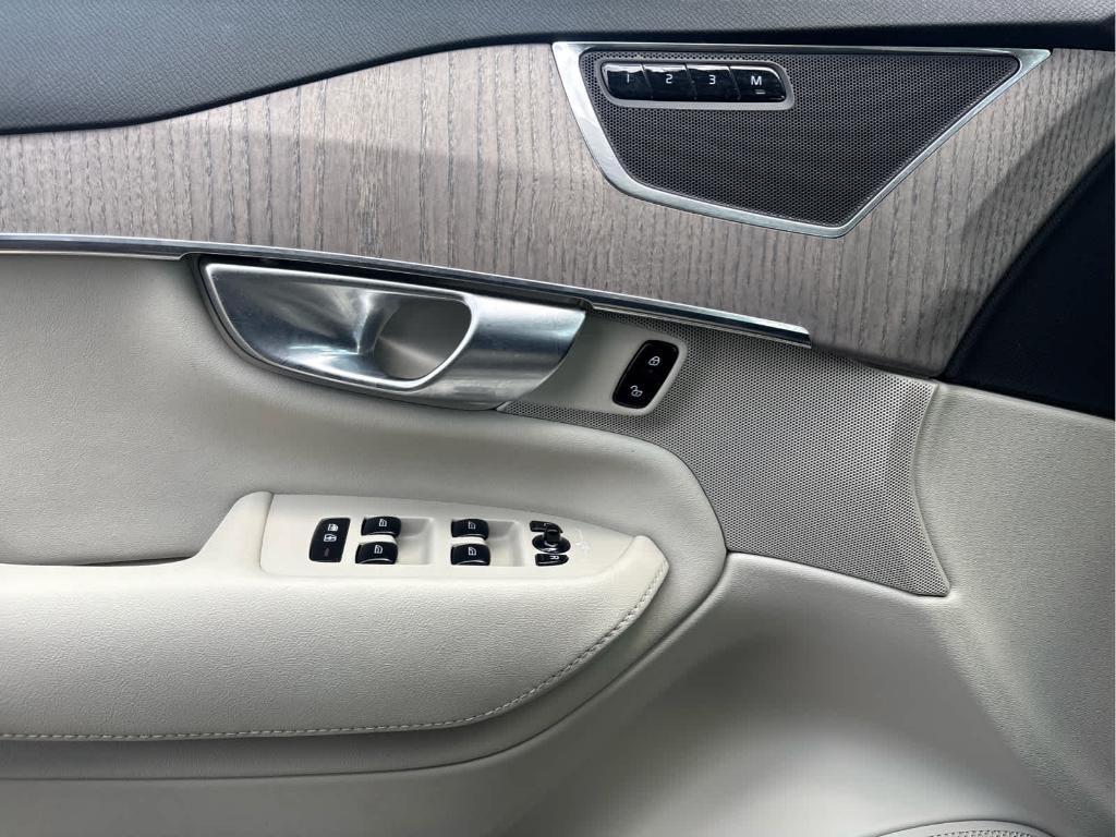 used 2023 Volvo XC90 car, priced at $40,700