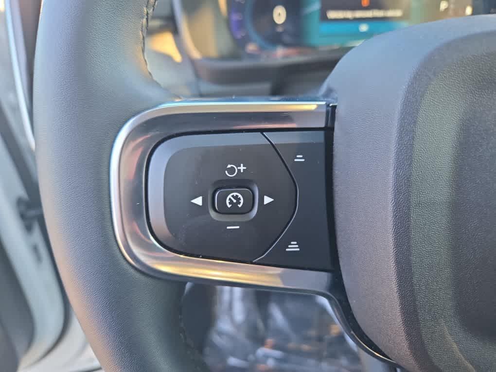 used 2023 Volvo XC40 car, priced at $28,900