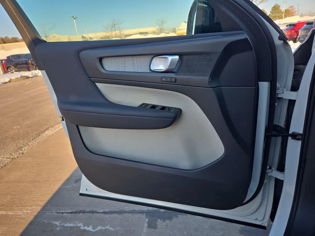 used 2023 Volvo XC40 car, priced at $28,900