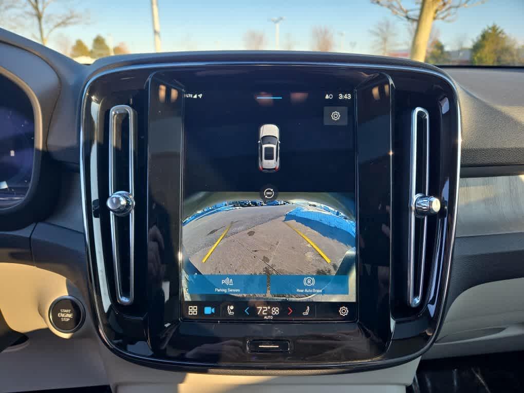 used 2023 Volvo XC40 car, priced at $28,900