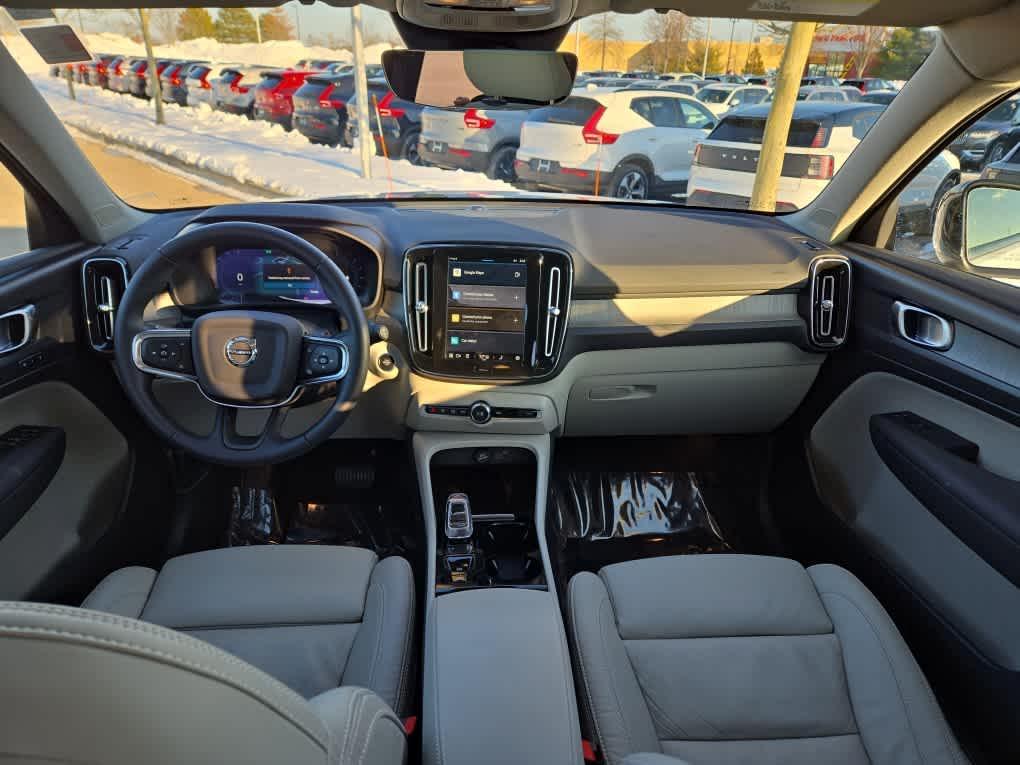 used 2023 Volvo XC40 car, priced at $28,900