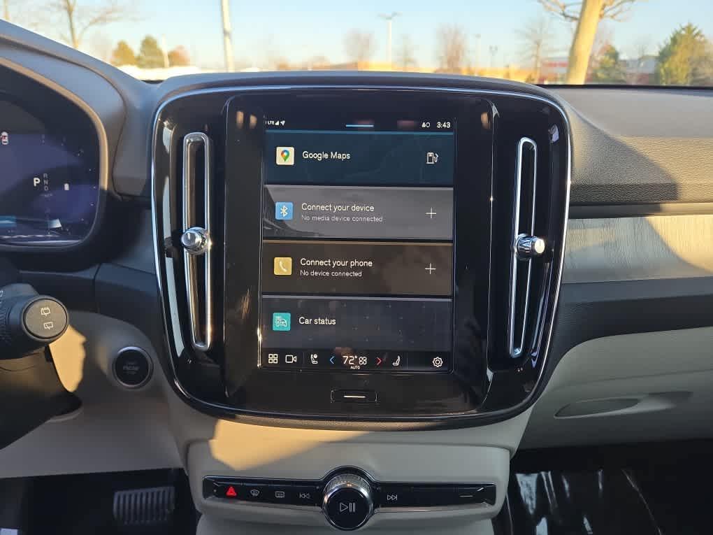used 2023 Volvo XC40 car, priced at $28,900