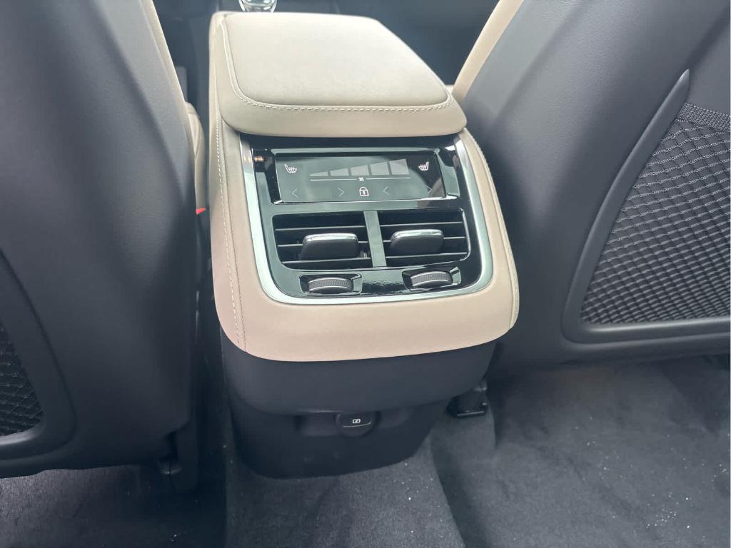 new 2026 Volvo XC90 car, priced at $72,539
