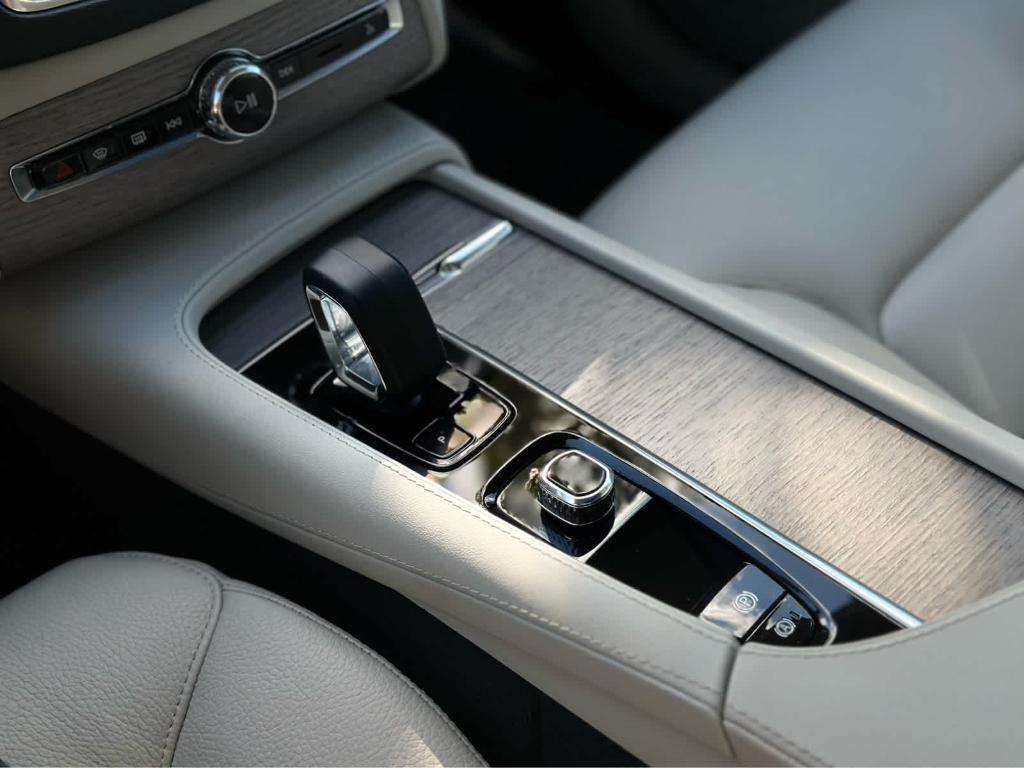 used 2023 Volvo XC90 Recharge Plug-In Hybrid car, priced at $44,296