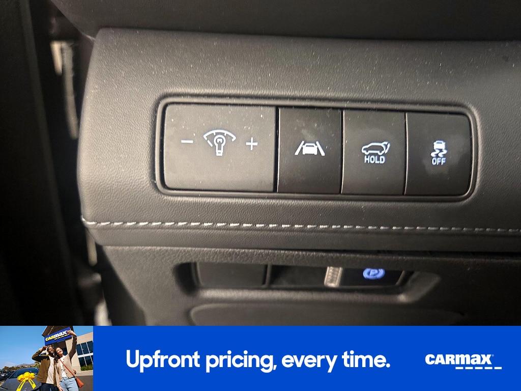 used 2022 Hyundai Santa Fe car, priced at $25,998