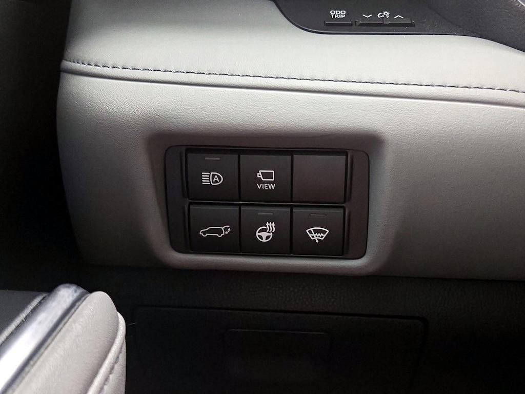 used 2022 Toyota Highlander car, priced at $35,998