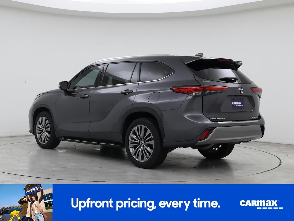 used 2022 Toyota Highlander car, priced at $35,998