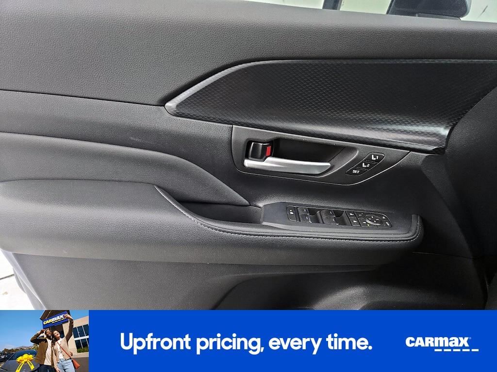 used 2024 Toyota Grand Highlander Hybrid car, priced at $58,998