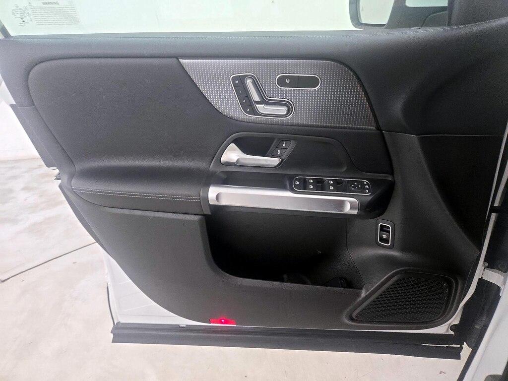 used 2020 Mercedes-Benz GLB 250 car, priced at $23,998