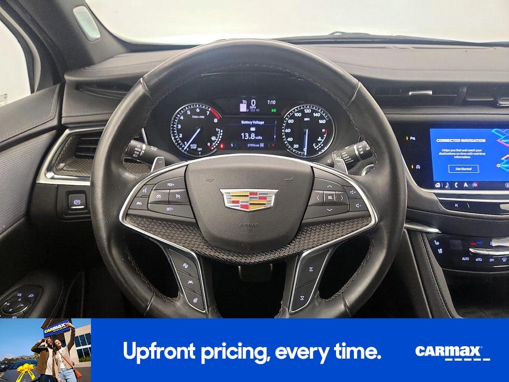 used 2022 Cadillac XT5 car, priced at $34,998