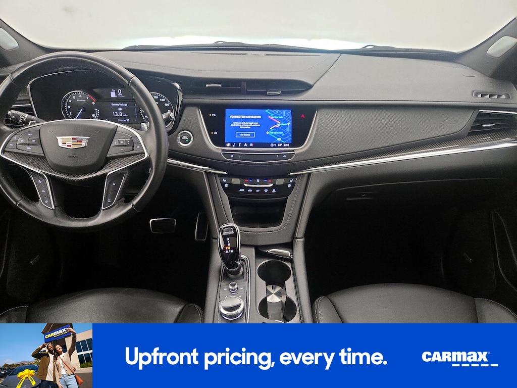 used 2022 Cadillac XT5 car, priced at $34,998