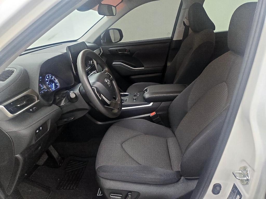 used 2023 Toyota Highlander car, priced at $31,998