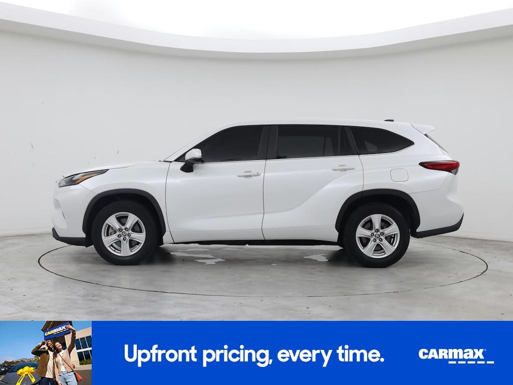 used 2023 Toyota Highlander car, priced at $31,998