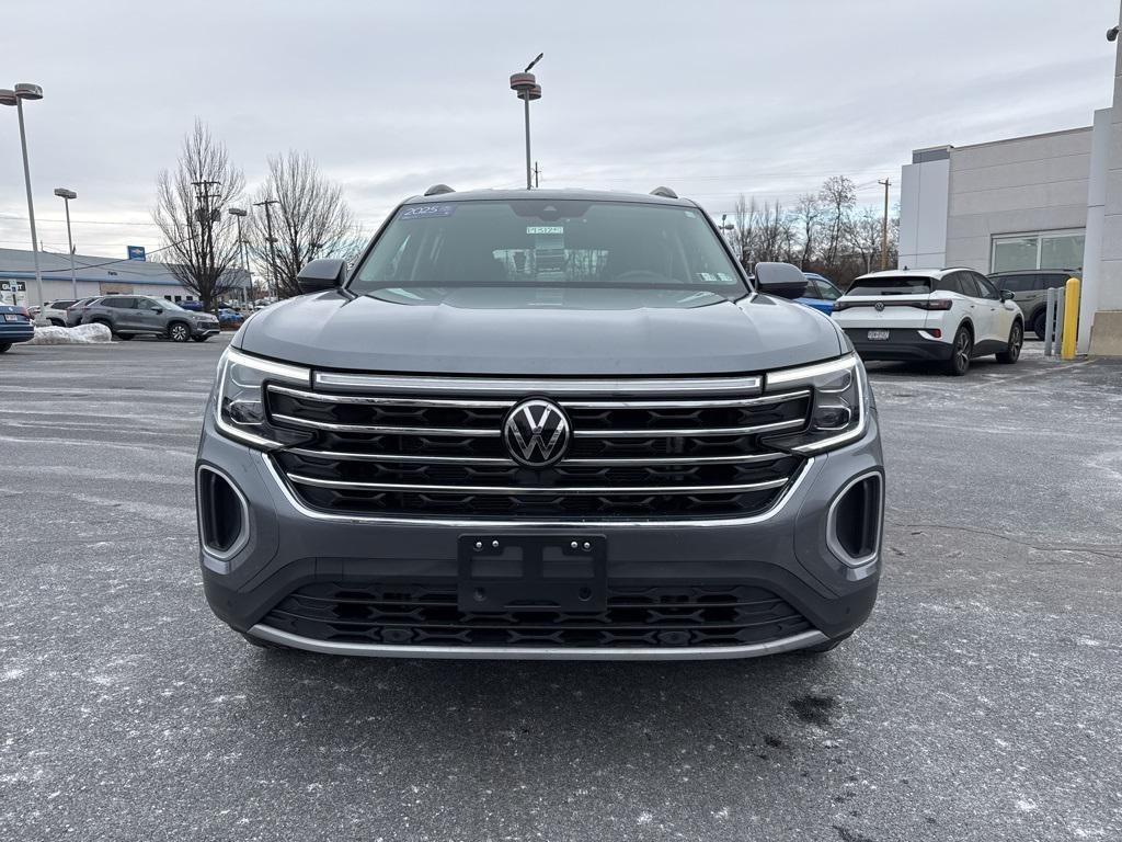 used 2025 Volkswagen Atlas car, priced at $32,182