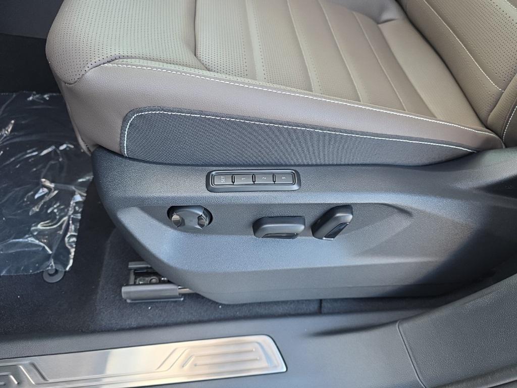 new 2026 Volkswagen Atlas car, priced at $47,923