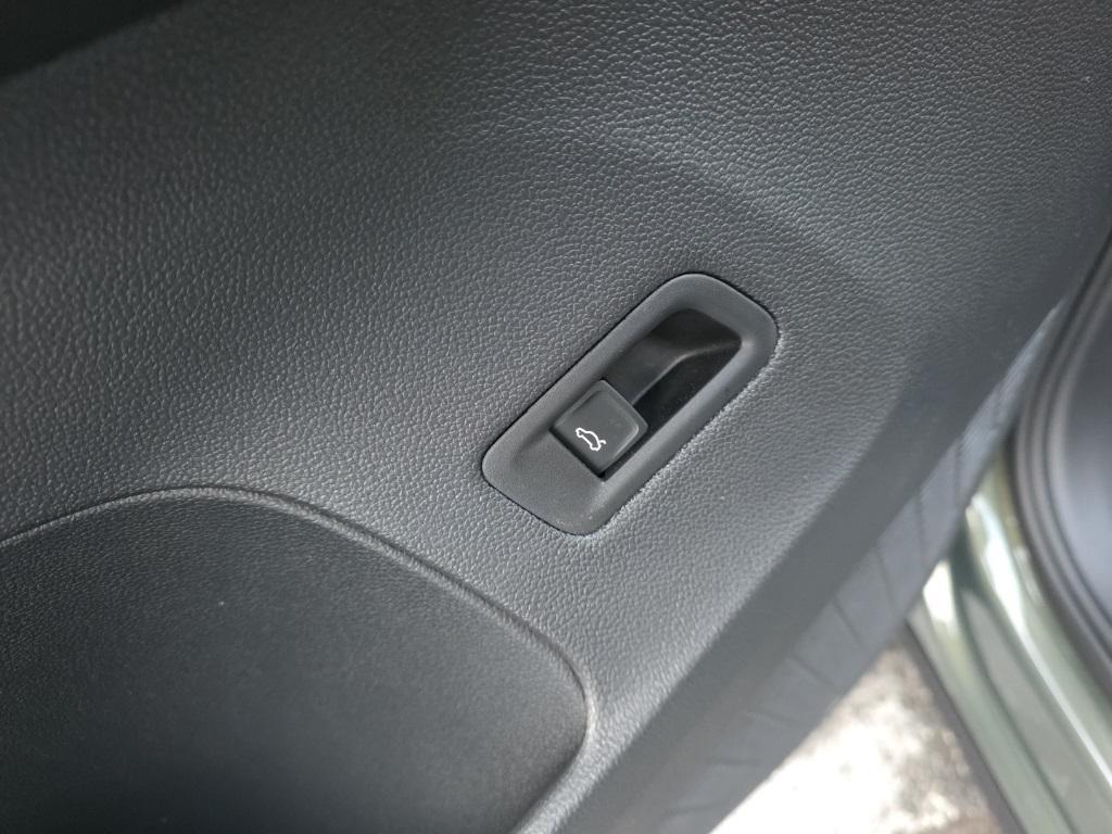 new 2026 Volkswagen Atlas Cross Sport car, priced at $46,460