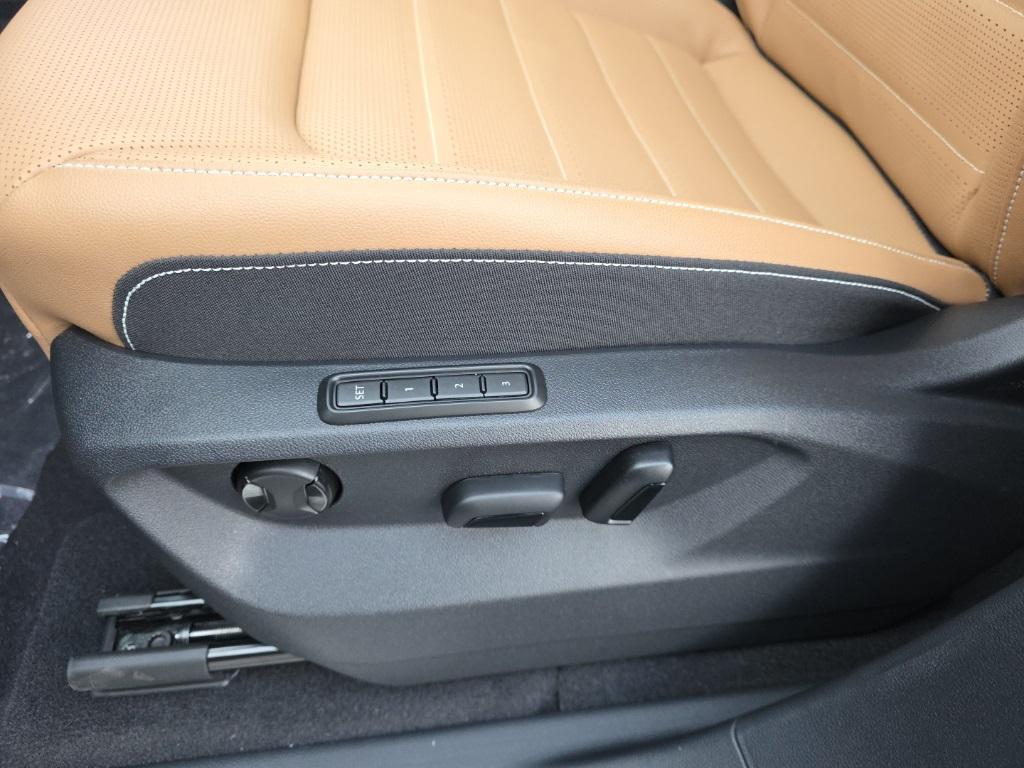 new 2026 Volkswagen Atlas Cross Sport car, priced at $46,460