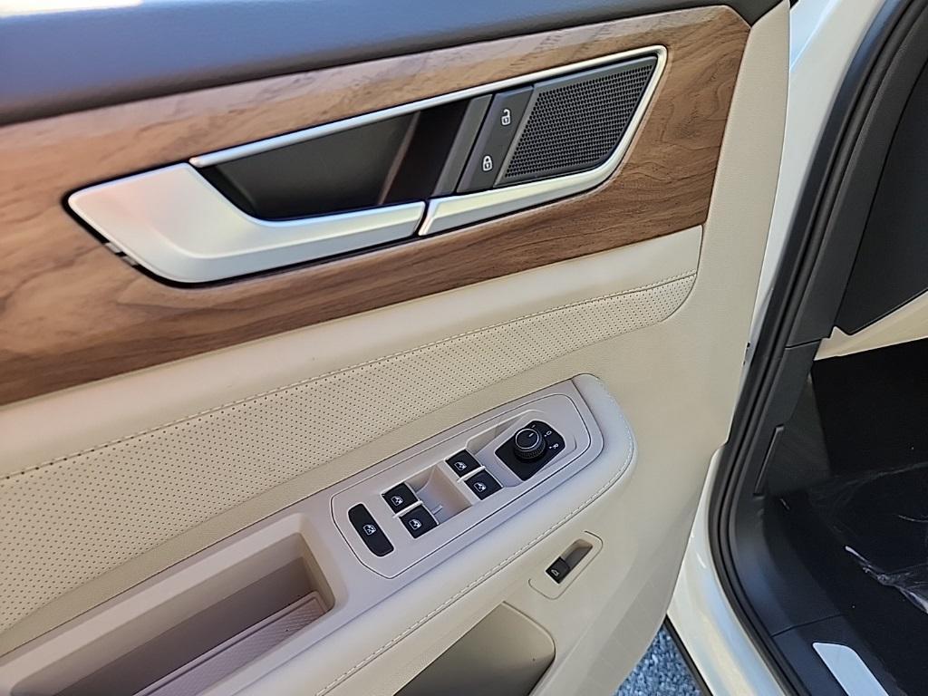 new 2026 Volkswagen Atlas car, priced at $46,281