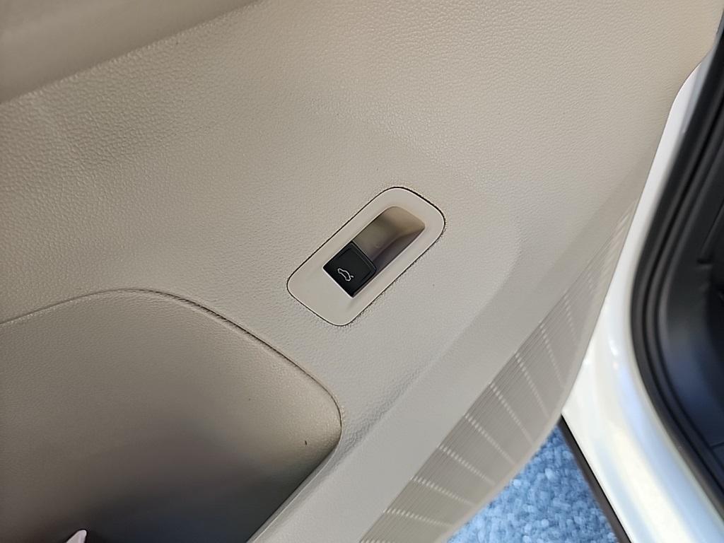 new 2026 Volkswagen Atlas car, priced at $46,281