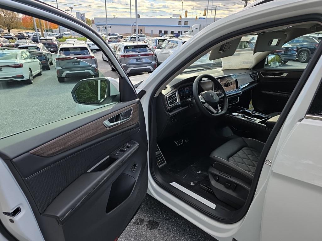 new 2026 Volkswagen Atlas car, priced at $53,007