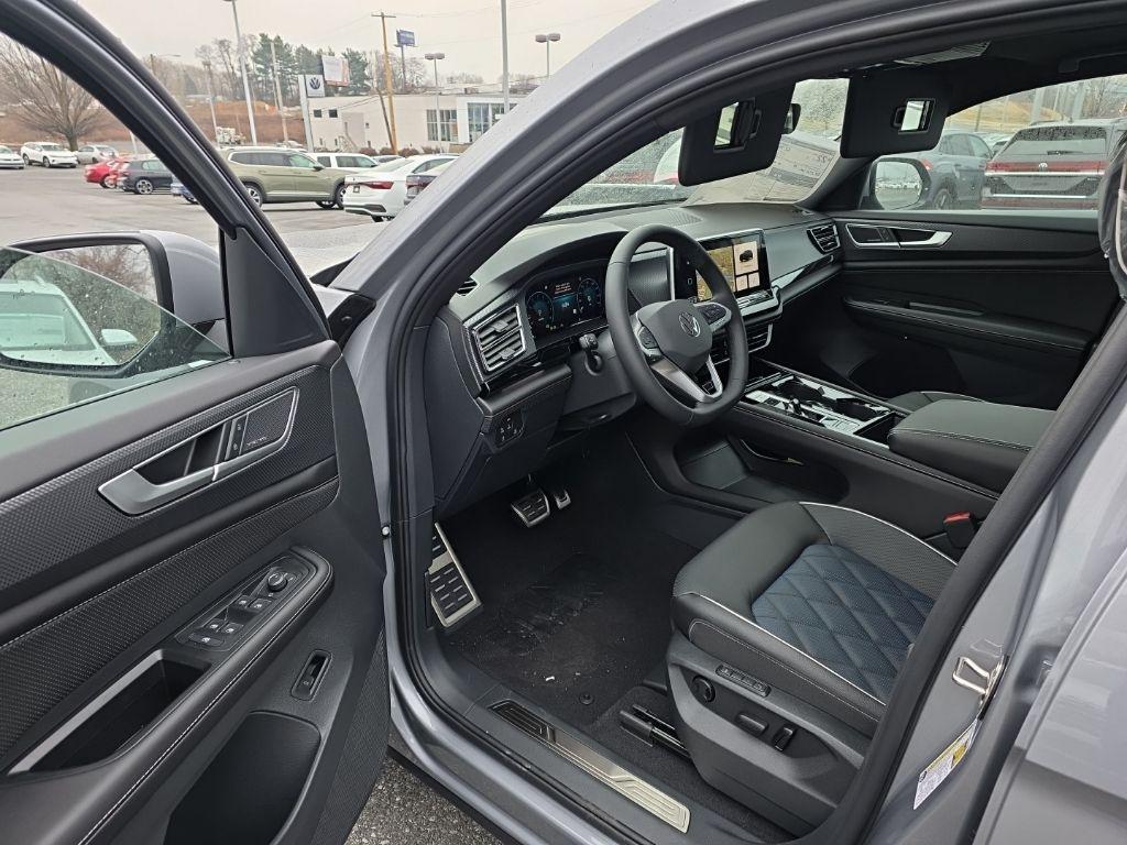 new 2026 Volkswagen Atlas Cross Sport car, priced at $51,082