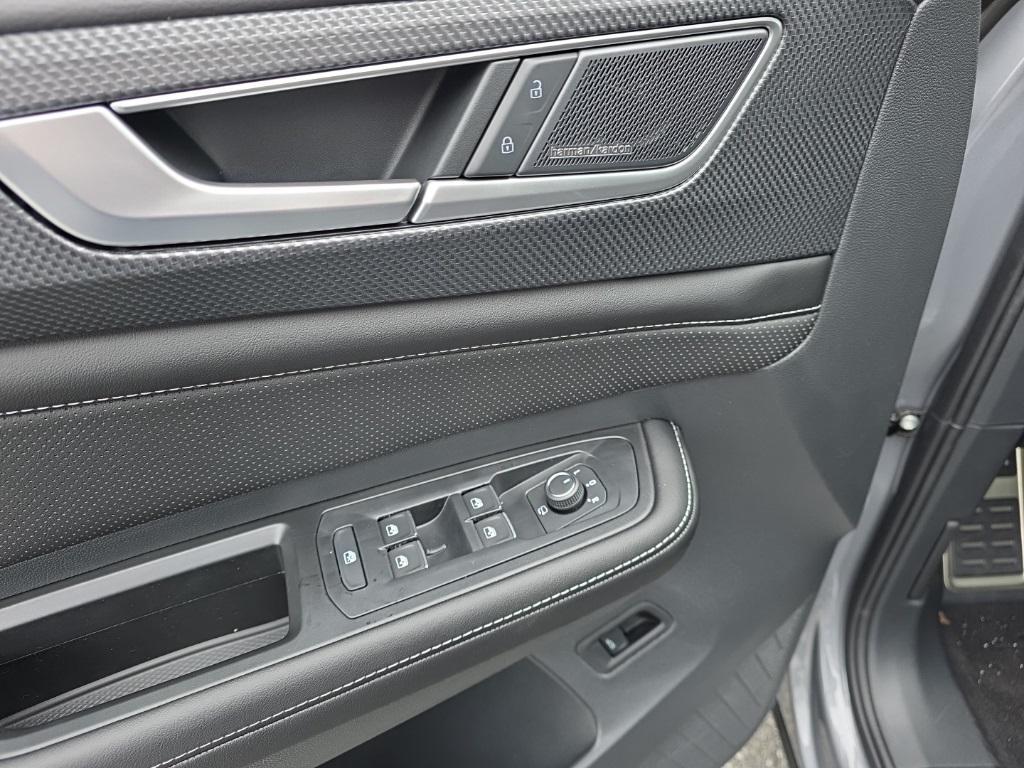 new 2026 Volkswagen Atlas Cross Sport car, priced at $52,082